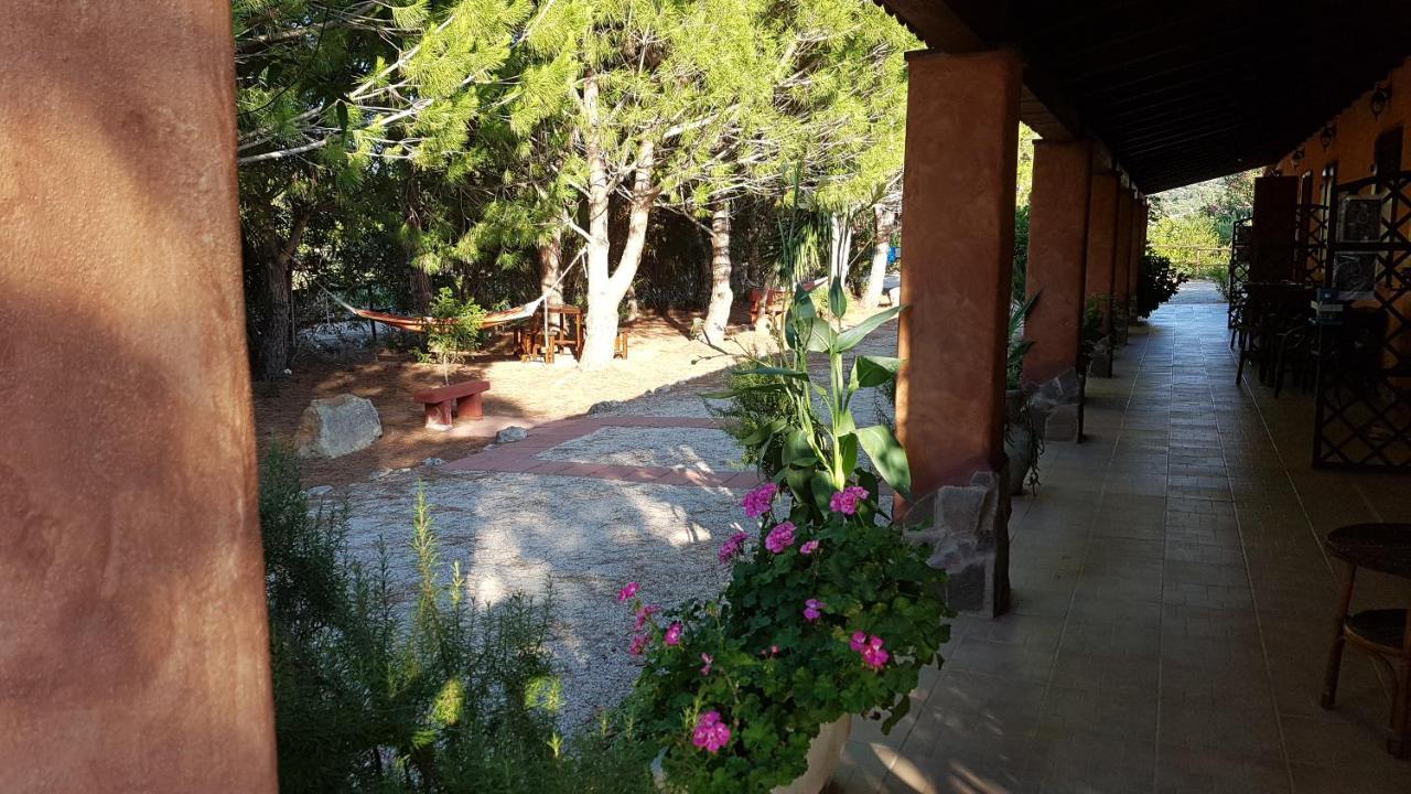 Agriturismo La Barca In Secca Олмедо Екстериор снимка