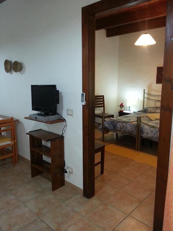 Agriturismo La Barca In Secca Олмедо Екстериор снимка