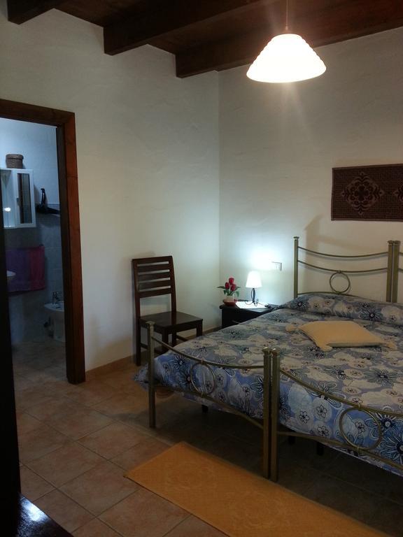 Agriturismo La Barca In Secca Олмедо Екстериор снимка