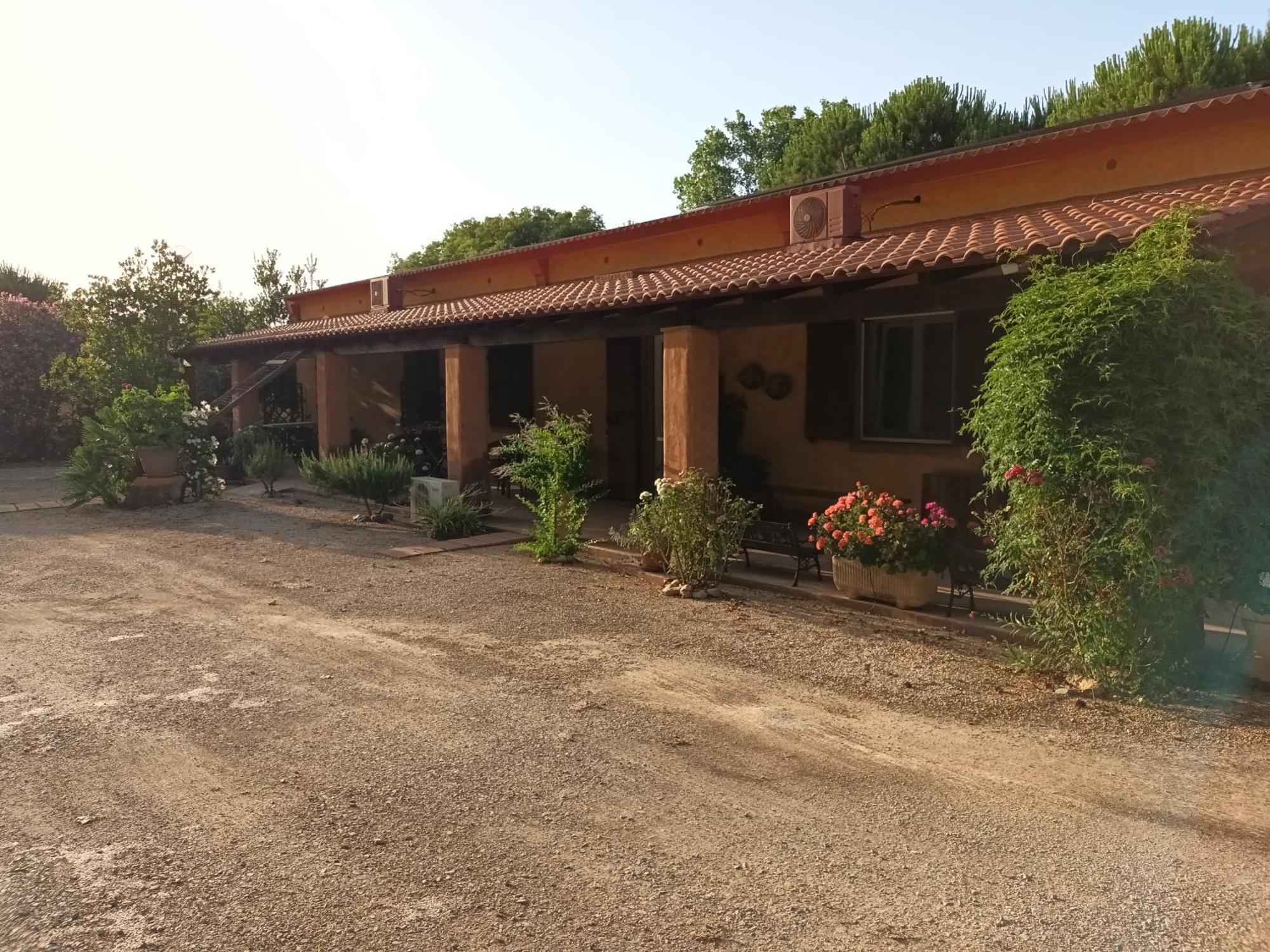 Agriturismo La Barca In Secca Олмедо Екстериор снимка