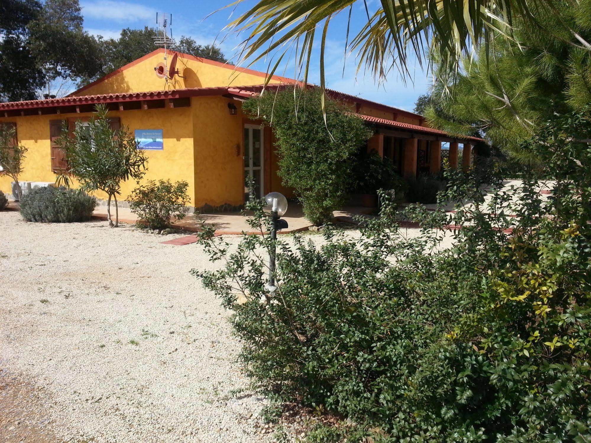 Agriturismo La Barca In Secca Олмедо Екстериор снимка