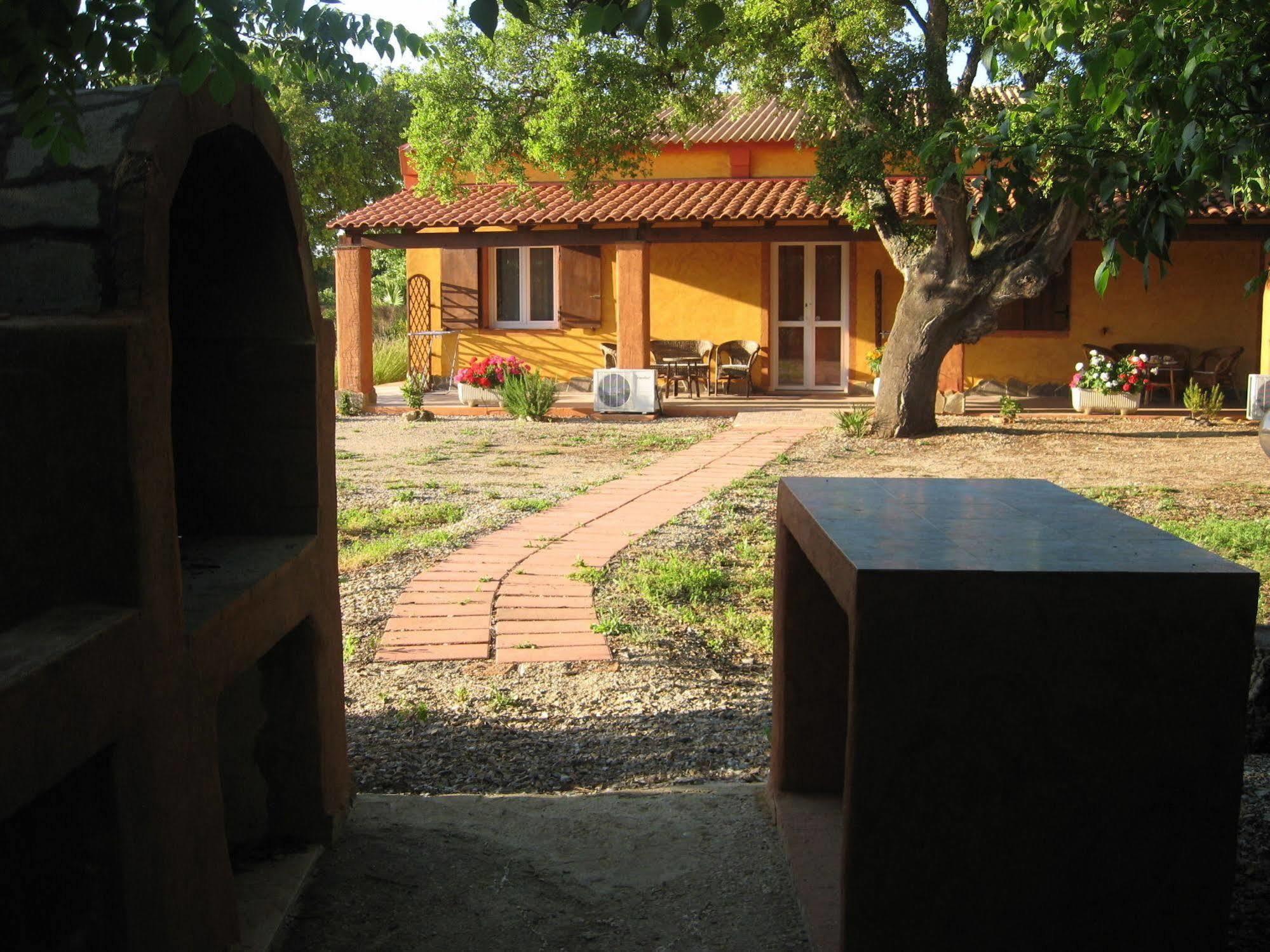 Agriturismo La Barca In Secca Олмедо Екстериор снимка