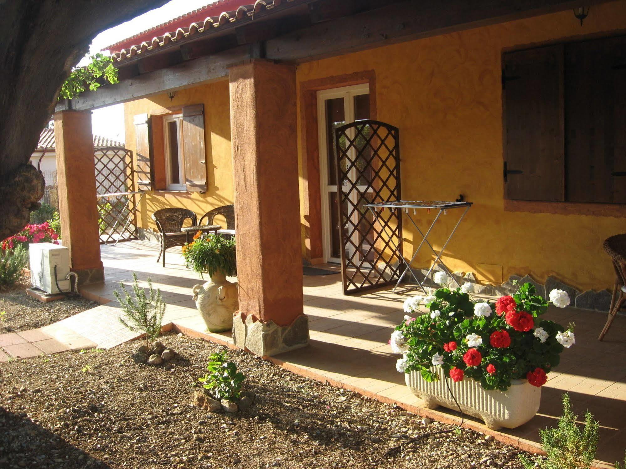 Agriturismo La Barca In Secca Олмедо Екстериор снимка