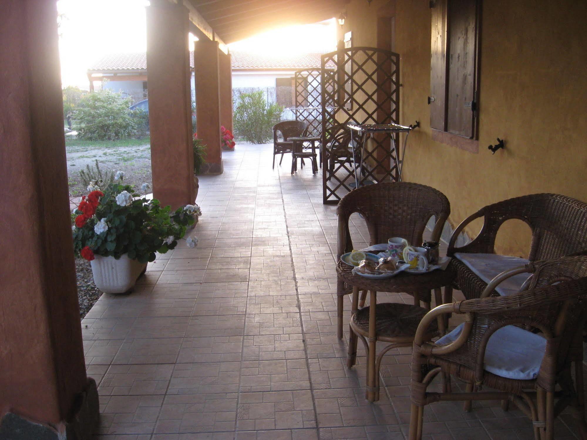 Agriturismo La Barca In Secca Олмедо Екстериор снимка